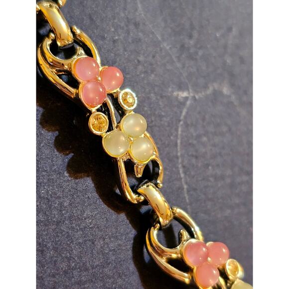 Pretty pink and pearl cabochon bracelet silver toned - Picture 3 of 6